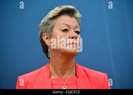 Ylva Johansson, ministre suédois de l’emploi et de l’intégration, et Stefan Lofven, Premier ministre, lors d’un examen préliminaire aux bureaux gouvernementaux de Stockholm, Suède, le 8 août 2018. Le Premier ministre a annoncé que le gouvernement suédois nomma le ministre Johansson au nouveau commissaire de l'UE Foto: Maja Suslin / TT / Kod 10300 Banque D'Images