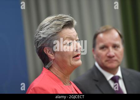 Ylva Johansson, ministre suédois de l’emploi et de l’intégration, et Stefan Lofven, Premier ministre, lors d’un examen préliminaire aux bureaux gouvernementaux de Stockholm, Suède, le 8 août 2018. Le Premier ministre a annoncé que le gouvernement suédois nomma le ministre Johansson au nouveau commissaire de l'UE Foto: Maja Suslin / TT / Kod 10300 Banque D'Images