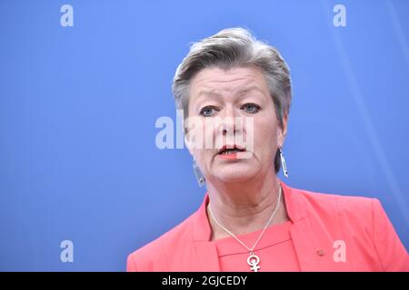 Ylva Johansson, ministre suédois de l’emploi et de l’intégration, et Stefan Lofven, Premier ministre, lors d’un examen préliminaire aux bureaux gouvernementaux de Stockholm, Suède, le 8 août 2018. Le Premier ministre a annoncé que le gouvernement suédois nomma le ministre Johansson au nouveau commissaire de l'UE Foto: Maja Suslin / TT / Kod 10300 Banque D'Images
