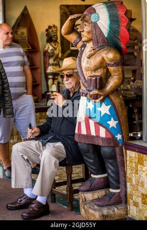 Scènes de rue le long de SW 8th Street dans Little Havana est Cuba de Miami, Miami, Floride. Banque D'Images