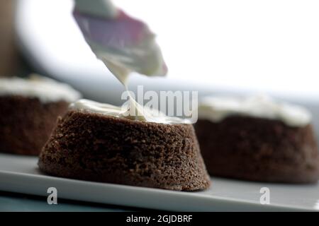 Cuisson avec de la bière. La Guinness et le chocolat ont été faits l'un pour l'autre. Le gâteau au chocolat a un goût de stout, d'orange et d'amande. Photo: Janerik Henriksson / TT / code 10010 Banque D'Images