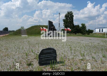 Bielsk Podlaski, Pologne - 13 juillet 2021 : monument Katyn. Ce mémorial commémore le massacre de Katyn. Jour ensoleillé d'été Banque D'Images