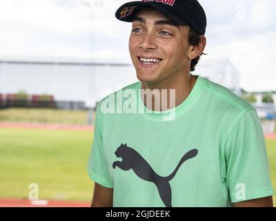 Le Pole vaulter et détenteur du record du monde Armand Duplantis rencontre la presse à Uppsala, en Suède, le mardi 9 juin 2020, en prévision des « matchs impossibles » de jeudi à Oslo. Photo: Lotte Fernvall / Aftonbladet / TT code 2512 Banque D'Images