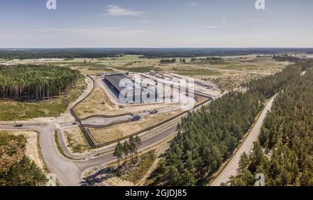 Amazon web services Server hall à Kjula en dehors d'Eskilstuna, Suède, le 12 août 2020. Amazon prévoit de construire trois salles de serveurs à Eskilstuna. SP FAR seul le « étage 1 » a été terminé. La sécurité est rigoureuse avec les capteurs de mouvement et les caméras de surveillance infrarouges. Photo: Pontus Orre / Aftonbladet / TT code 2512 Banque D'Images