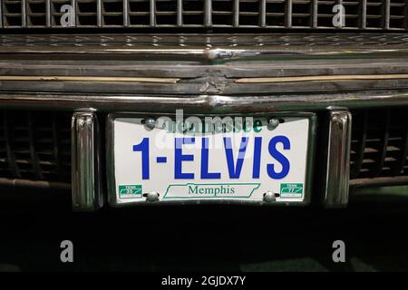 L'un des derniers Cadillac d'Elvis Presley exposé au Motala Motor Museum à Motala, en Suède, le 13 janvier 2021. La voiture, un Fleetwood Brougham de 1975, était propriétaire et immatriculée au nom d'Elvis Presley, qui est unique. La clé de contact est en or 14 K. La voiture est en tournée depuis 35 ans mais elle attend maintenant un nouveau propriétaire car la voiture est en vente. Le propriétaire autrichien actuel s'attend à des offres entre 200,000 et 300,000 euros photo Jeppe Gustafsson / TT / Code 71935 Banque D'Images