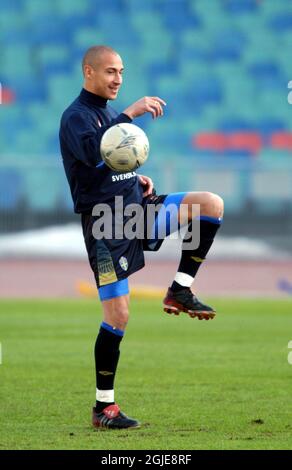 Henrik Larsson en Suède en action pendant la formation. C'est son premier match de retour après sa retraite du football international Banque D'Images