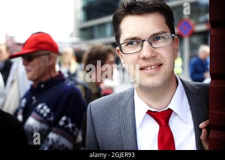 Jimmie Akesson, chef du parti démocrate suédois, a fait campagne pour les élections générales à Stockholm. Banque D'Images