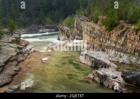 Chutes Kootenai, Montana, une série de cascades sur la rivière Kootenai. Banque D'Images