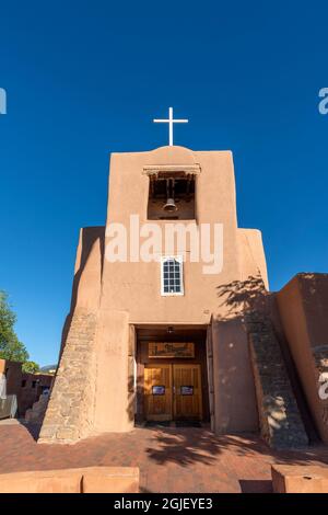 États-Unis, Nouveau-Mexique. Santa Fe, San Miguel Mission, cette mission coloniale espagnole construite vers 1620 est la plus ancienne église connue des États-Unis continentaux. Banque D'Images