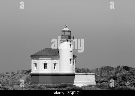 États-Unis, Oregon, Bandon. Coquille River Light, construit en 1896, dernier phare construit sur la côte de l'Oregon. Banque D'Images