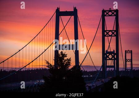 Tacoma, État de Washington, pont Tacoma Narrows au coucher du soleil Banque D'Images