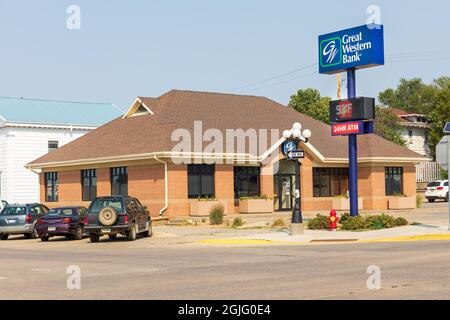 Chamberlain, SD, USA-24 AOÛT 2021 : Great Western Bank, bâtiment et panneau. Banque D'Images