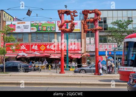 Chinatown Toronto est un quartier principalement chinois situé dans le centre-ville de Totonto. Centré dans la rue Dundas Ouest et l'avenue Spadina région i Banque D'Images