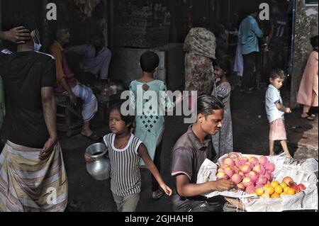 Dhaka, Bangladesh. 09e septembre 2021. La vie quotidienne dans le camp de Bihari est devenue beaucoup plus normale qu'auparavant. On croit que la vie reviendra à la normale si les écoles et les collèges rouvriront cette semaine. (Photo d'Alvaro Laguna/Pacific Press) crédit: Pacific Press Media production Corp./Alay Live News Banque D'Images