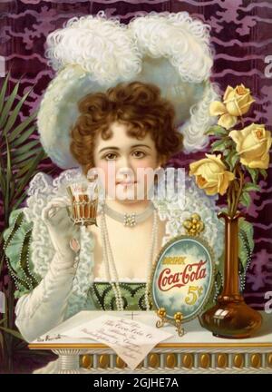 Publicité de Coca-Cola avec Une jeune femme tenant Un verre de Coca-Cola - années 1890 Banque D'Images