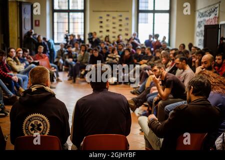 Bologne, Italie 15 avril 2018. La première assemblée nationale de coursiers italiens de livraison de nourriture en ligne a eu lieu à Bologne. L'assem Banque D'Images