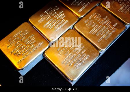 Bologne, ITALIE. 08 janvier 2020. Stolpersteine (bloc de 'Stumbling' en allemand) sont vus à l'intérieur de 'Comune di Bologna' pendant l'aperçu de la presse à Bologne, Banque D'Images