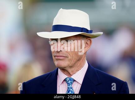 L'entraîneur John Gosden pendant la journée de la Doncaster Cup du Cazoo St Leger Festival à l'hippodrome de Doncaster. Date de la photo : vendredi 10 septembre 2021. Banque D'Images