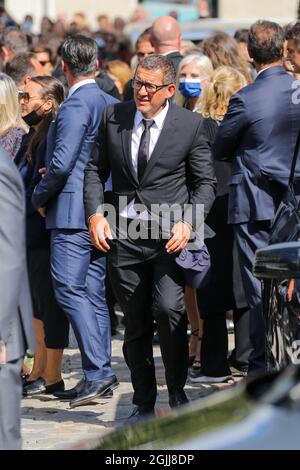 Paris, France, 10/09/2021, Dany Boon quitte les funérailles de Jean-Paul Belmondo à l'église Saint-Germain-des-Prés à Paris, France, le 10 septembre 2021. Le célèbre acteur français Jean-Paul Belmondo est mort le lundi 6 septembre à 88 heures. Photo de Nasser Berzane/ABACAPRESS.COM Banque D'Images