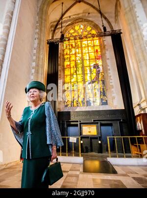 Rotterdam, Niederlande. 10 septembre 2021. La princesse Beatrix des pays-Bas dévoile la fenêtre paix et réconciliation dans l'église Laurens à Rotterdam, le 10 septembre 2021. Credit: Patrick van Katwijk/dpa/Alay Live News Banque D'Images