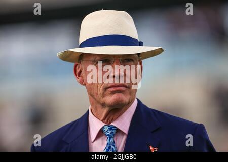 L'entraîneur de chevaux John Gosden OBE apprécie le Festival St léger 2021 à, le 9/10/2021. (Photo de Mark Cosgrove/News Images/Sipa USA) crédit: SIPA USA/Alay Live News Banque D'Images