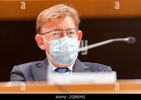 Valence, Espagne. 10 septembre 2021. Ximo Puig Président de la Generalitat de Valence vu lors de la présentation au Palau des Arts.Goya Awards est un événement annuel de l'Académie du mouvement des Arts et des Sciences de l'Espagne, Dans le but de récompenser les meilleurs professionnels dans chacune des différentes spécialités du cinéma espagnol. L'événement a été présenté et sa 36e édition aura lieu à l'occasion de la célébration de la fin de l'année Berlanga (fév 12 2022) Credit: SOPA Images Limited/Alamy Live News Banque D'Images