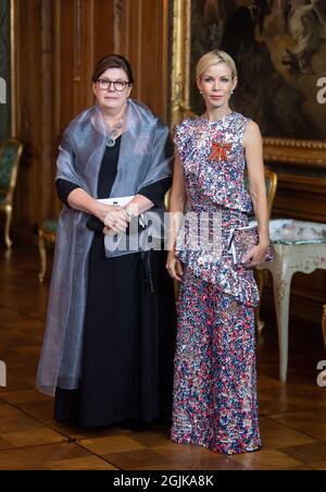 Stockholm, Suède. 07septembre 2021. Cecilia Brinck, présidente du Conseil municipal de Stockholm, et Anna King Jerlmyr (r), Lord Mayor de Stockholm, arrivent pour un dîner, en l'honneur du Président allemand et de sa femme, au Palais Royal. Le président Steinmeier et sa femme sont en Suède pour une visite d'État de trois jours à l'invitation du couple royal suédois. Credit: Bernd von Jutrczenka/dpa/Alamy Live News Banque D'Images