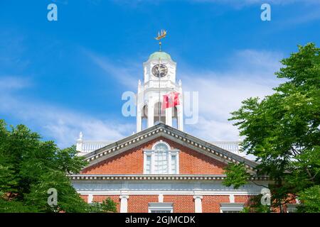 Academy Building of Phillips Exeter Academy dans le centre-ville historique d'Exeter, New Hampshire NH, États-Unis. Ce bâtiment est le bâtiment principal du campus Banque D'Images