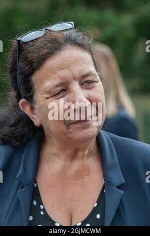 Toulon, France. 10 septembre 2021. Frédérique Vidal vu pendant la visite.Frédérique Vidal, Ministre de l'enseignement supérieur, de la recherche et de l'innovation, a visité l'Université de Toulon pour superviser le début de l'année académique. Après l'année 2021, la majorité des étudiants ont vécu dans des études distantes, le bon taux de vaccination des jeunes de 18/24 ans permet un retour à 100% dans la prémédia. Crédit : SOPA Images Limited/Alamy Live News Banque D'Images