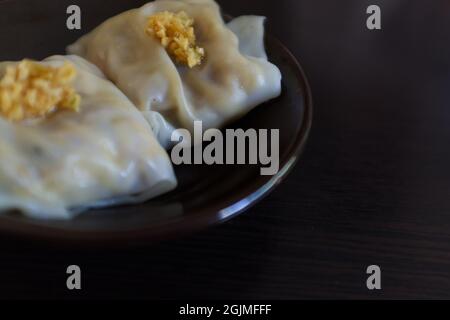 Rouleaux de nouilles de riz vapeur chinois et pousse de bambou Banque D'Images