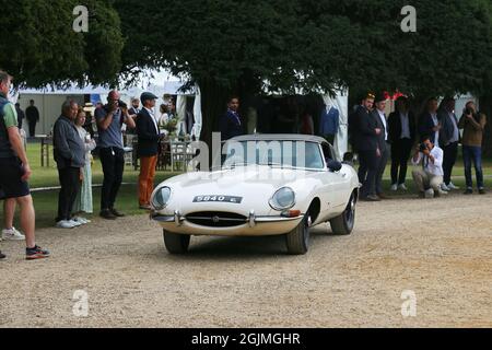 Jaguar E-Type 3.8 litres Roadster (1961), car Club Display, Concours of Elegance 2021, Hampton court Palace, Londres, Royaume-Uni, Europe Banque D'Images