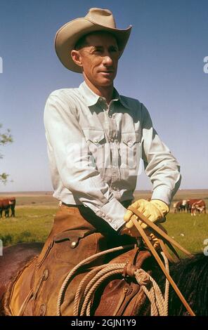 États-Unis Oklahoma. Un cowboy sur un ranch 1959. Original KODACHROME. Crédit Roland Palm réf. 6-9-9 Banque D'Images