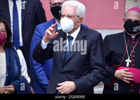 Pozzuoli, Italie. 11 septembre 2021. Le Président de la République, Sergio Mattarella, en visite à Pozzuoli, dans la province de Naples, pour le projet "Puteoli Sacra" à l'intérieur du temple de la cathédrale de la Rione Terra di Pozzuoli. (Photo de Paola Visone/Pacific Press) crédit: Pacific Press Media production Corp./Alay Live News Banque D'Images