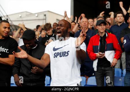 Londres, Royaume-Uni. 11 septembre 2021. 11 septembre 2021 ; Selhurst Park, Crystal Palace, Londres, Angleterre ; Premier League football, Crystal Palace versus Tottenham Hotspur: Éperons les fans exhortant sur son équipe pendant la 1ère moitié crédit: Action plus Sports Images/Alamy Live News Banque D'Images