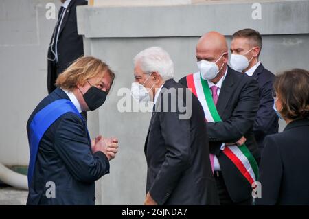 Pozzuoli, CAMPANIE, ITALIE. 11 septembre 2021. 11/09/2020 Pozzuoli (na) - il Presidente della Repubblica Sergio Mattarella assieme ad altre autoritË† Streura il Rione Terra a Pozzuoli.dans la photo le Président de la République Sergio Mattarella (Credit image: © Fabio Sasso/ZUMA Press Wire) Banque D'Images