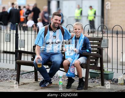 Les fans de Coventry City avant le match de championnat Sky Bet à l'arène Coventry Building Society Arena, Coventry. Date de la photo: Samedi 11 septembre 2021. Banque D'Images