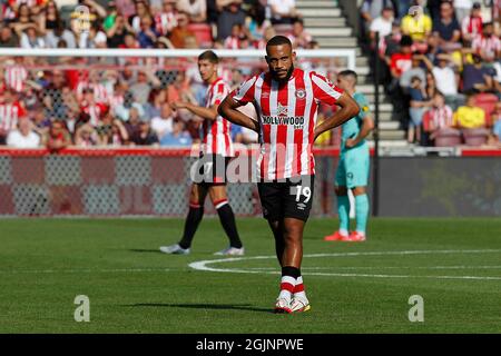 Londres, Royaume-Uni. 11 septembre 2021. Bryan Mbeumo de Brentford lors du match de la Premier League entre Brentford et Brighton et Hove Albion au stade communautaire de Brentford, Londres, Angleterre, le 11 septembre 2021. Photo de Carlton Myrie. Utilisation éditoriale uniquement, licence requise pour une utilisation commerciale. Aucune utilisation dans les Paris, les jeux ou les publications d'un seul club/ligue/joueur. Crédit : UK Sports pics Ltd/Alay Live News Banque D'Images