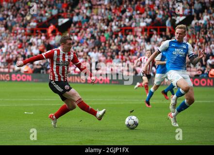 Sheffield, Angleterre, le 11 septembre 2021. John Fleck de Sheffield Utd marque son deuxième but lors du match du championnat Sky Bet à Bramall Lane, Sheffield. Le crédit photo devrait se lire: Simon Bellis / Sportimage Banque D'Images