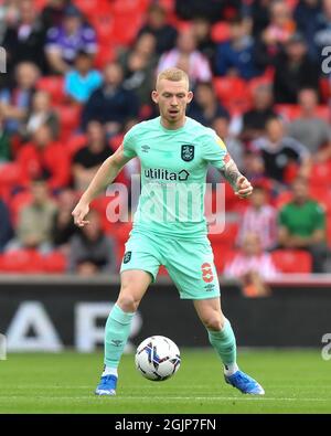 Lewis O'Brien #8 de Huddersfield Town pendant le match Banque D'Images