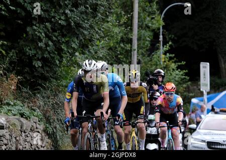 Hawick, Royaume-Uni. 11 septembre 2021. AJ Bell Tour of Britain 2021 - Stage 7 - de Hawick à Édimbourg. Le groupe de pilotes en chef atteint le début du départ du roi de la montagne à Stow, à la septième étape. Crédit : Rob Gray/Alay Live News Banque D'Images