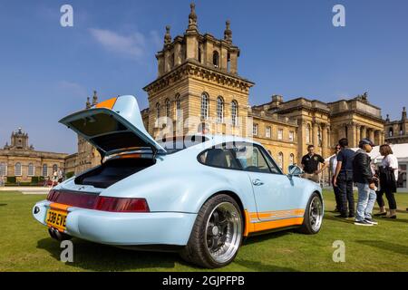 Coupé électrique Everrati Porsche 911 au Concours d'élégance qui s'est tenu au Palais de Blenheim le dimanche 5 septembre 2021 Banque D'Images