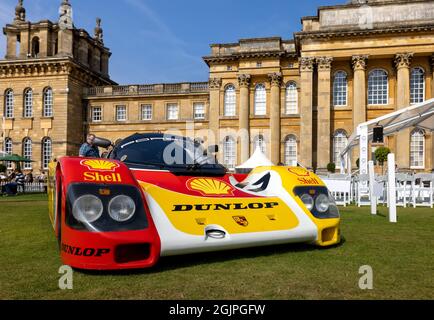 Porsche 962C #17 au Concours d’élégance tenu au Palais de Blenheim le 5 septembre 2021 Banque D'Images