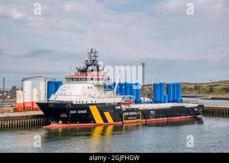 Les Cayman ont enregistré NS Iona, un remorqueur/navire de ravitaillement en mer dans le port d'Aberdeen. Banque D'Images