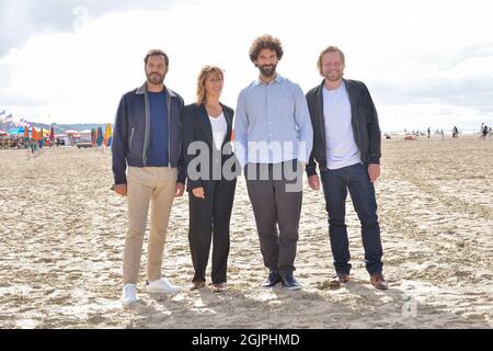 Laurent Lafitte, Florence Viala, Sébastien Pouderoux, Stéphane Varupenne assistant à une séance photo de Guermantes lors du 47e Festival du film américain de Deauville à Deauville, France, le 11 septembre 2021. Photo de Julien Reynaud/APS-Medias/ABACAPRESS.COM Banque D'Images