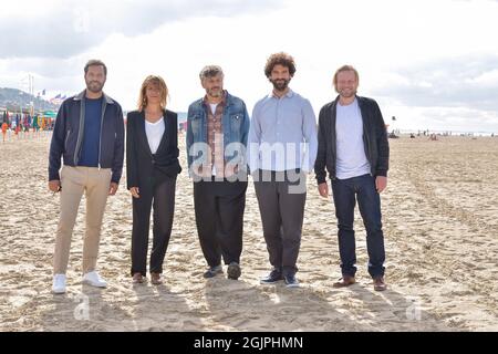Laurent Lafitte, Florence Viala, Christophe Honoré, Sébastien Pouderoux, Stéphane Varupenne assistant à une séance photo de Guermantes lors du 47e Festival du film américain de Deauville à Deauville, le 11 septembre 2021. Photo de Julien Reynaud/APS-Medias/ABACAPRESS.COM Banque D'Images