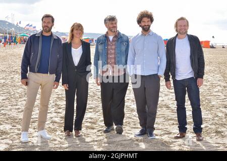 Laurent Lafitte, Florence Viala, Christophe Honoré, Sébastien Pouderoux, Stéphane Varupenne assistant à une séance photo de Guermantes lors du 47e Festival du film américain de Deauville à Deauville, le 11 septembre 2021. Photo de Julien Reynaud/APS-Medias/ABACAPRESS.COM Banque D'Images