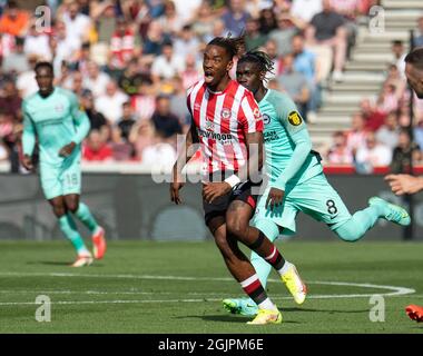 Brentford, Royaume-Uni. 11 septembre 2021. Brentford Ivan Toney lors du match de la Premier League entre Brentford et Brighton et Hove Albion au stade communautaire de Brentford, Brentford, Angleterre, le 11 septembre 2021. Photo par Andrew Aleksiejczuk/Prime Media Images. Crédit : Prime Media Images/Alamy Live News Banque D'Images