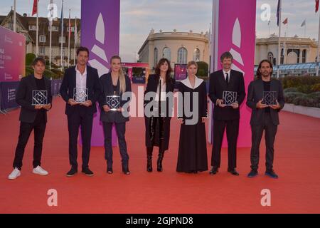 Sean Baker, Simon Rex, Sofia Kappel, Charlotte Gainsbourg, Clemence Poesy, Diego Ongaro, Pascual Sisto, participant au festival de photo des lauréats lors du 47e Festival du film américain de Deauville, le 11 septembre 2021. Photo de Julien Reynaud/APS-Medias/ABACAPRESS.COM Banque D'Images