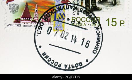 MOSCOU, RUSSIE - 09 JUIN 2021 : timbres-poste imprimés en Russie avec timbre du bureau de poste d'Obninsk, daté de 2016 Banque D'Images