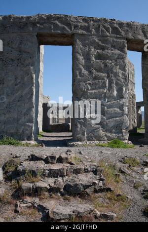 Samuel Hill a construit Stonehenge comme une manifestation de guerre/un mémorial des 13 Klickitat tués pendant la première Guerre mondiale. Il pensait que le Stonehenge original en Angleterre Banque D'Images